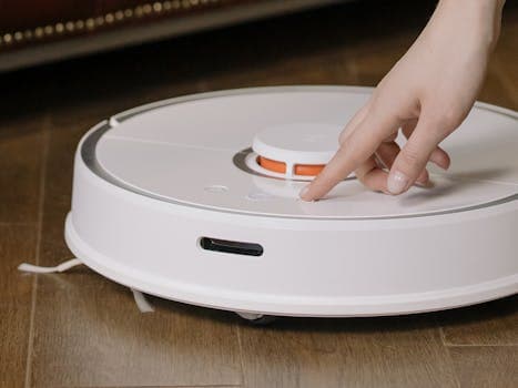 SmartHomeTechHub Saros Z70 Review: An Exceptional Vacuum with a Novel Twist