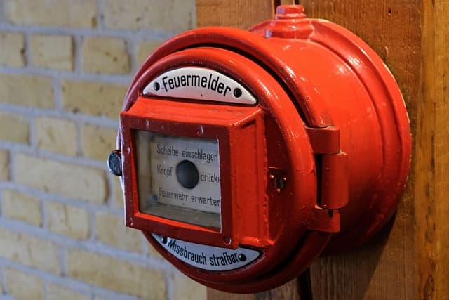 The Smart Home Alarm System Buyer's Guide: 2026's Best DIY and Pro Solutions