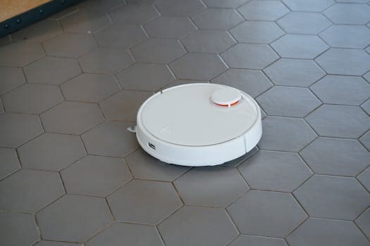 SmartHomeTechHub Saros Z70 Review: A Helping Hand or Just a Gimmick? Sock Clogs Are No Match for This Robot Cleaner