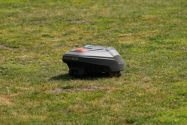 The Ultimate Guide to Automatic Lawn Mowers: Smart Lawn Care for 2026