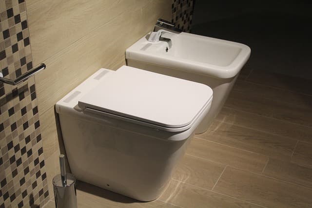 The Ultimate Bidet Seat Guide for 2026: Smart Toilet Upgrades That Transform Your Bathroom