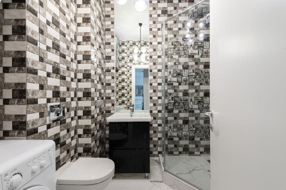 The Ultimate Smart Toilet Review: Are High-Tech Thrones Worth the Investment in 2026?